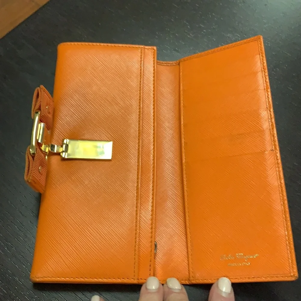 💗SALE💗 Salvatore‎ Ferragamo leather wallet